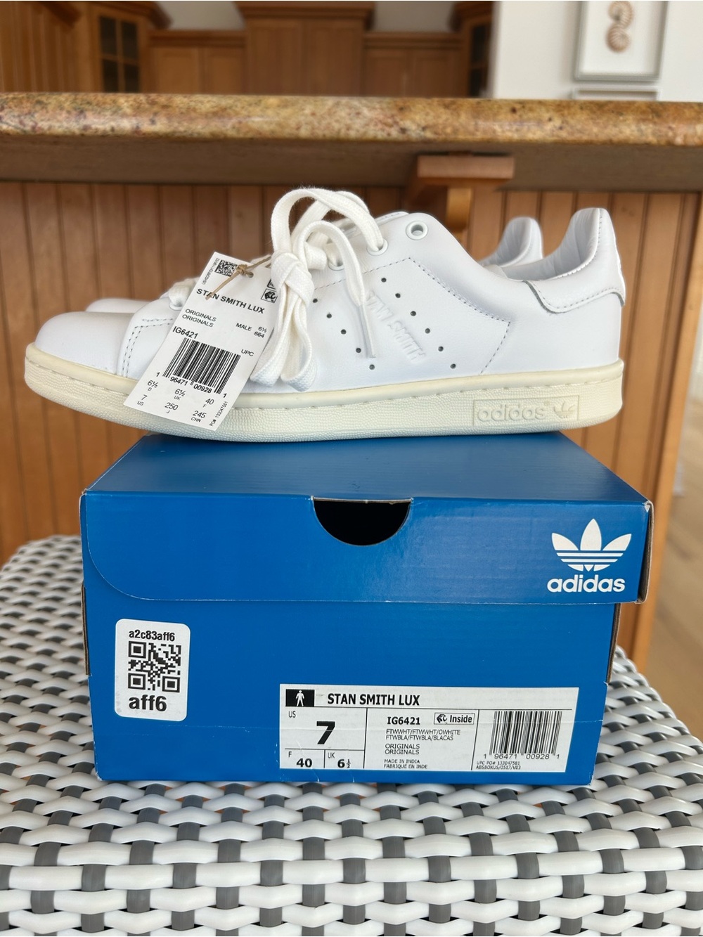 ADIDAS STAN SMITH LUX WHITE SNEAKERS MENS SIZE 7 NIB. Women’s size 8